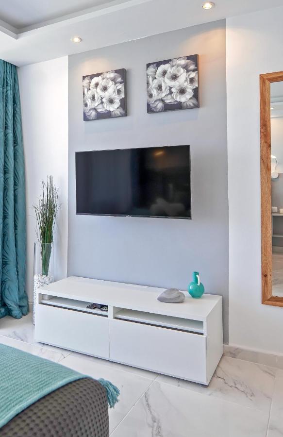 Modern Studio With A Sea View And Pool Access Ponderosa 801 Playa de las Américas Buitenkant foto
