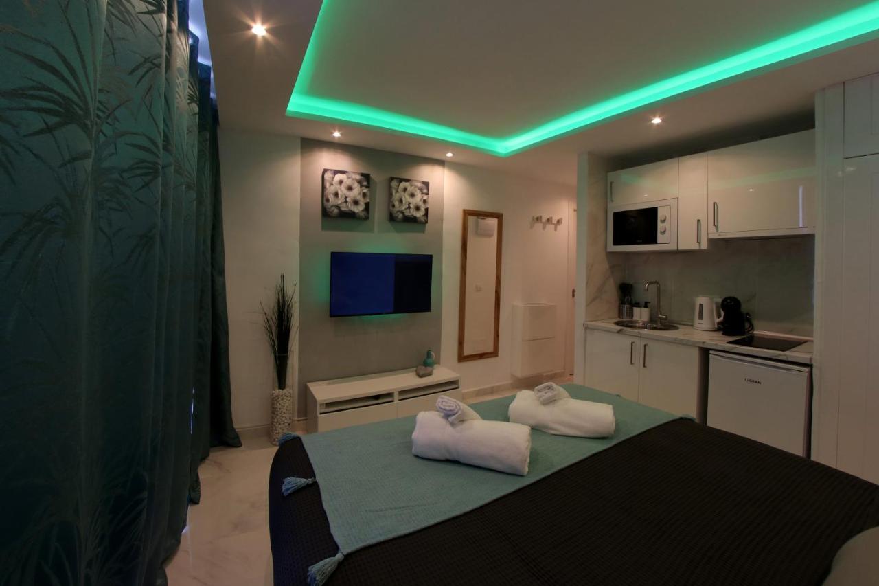Modern Studio With A Sea View And Pool Access Ponderosa 801 Playa de las Américas Buitenkant foto